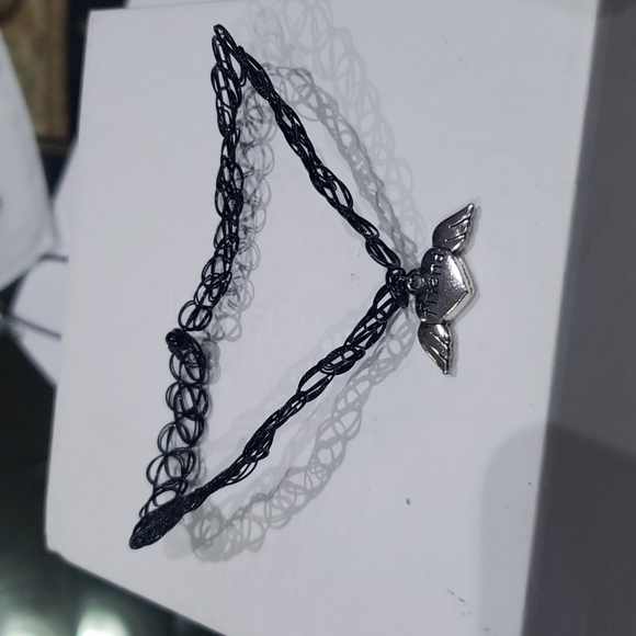 Womens chocker Necklace angle wings - Picture 3 of 4